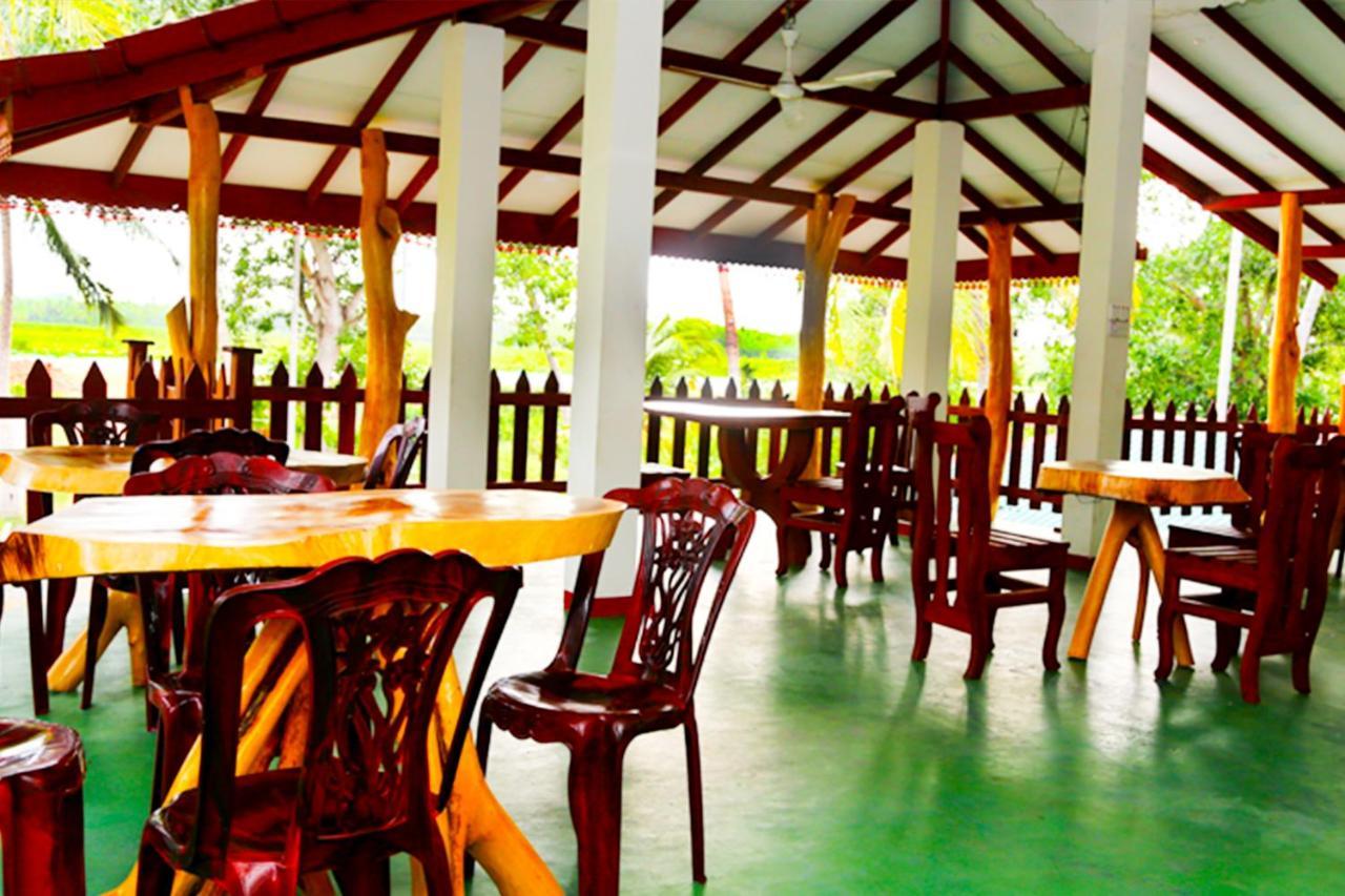 Hotel Birds View Tissamaharama Exterior photo